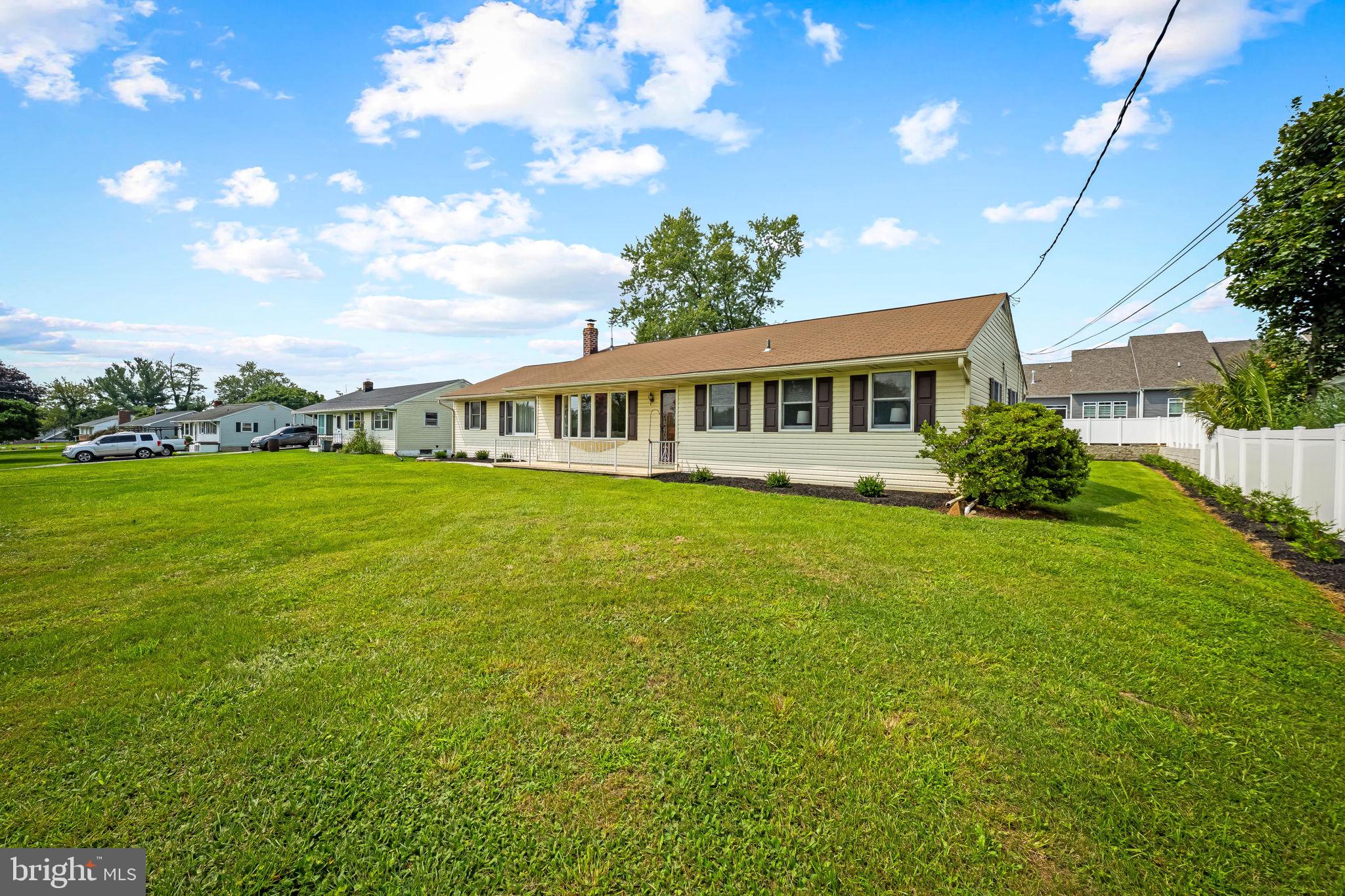100 MOUNTAIN ROAD