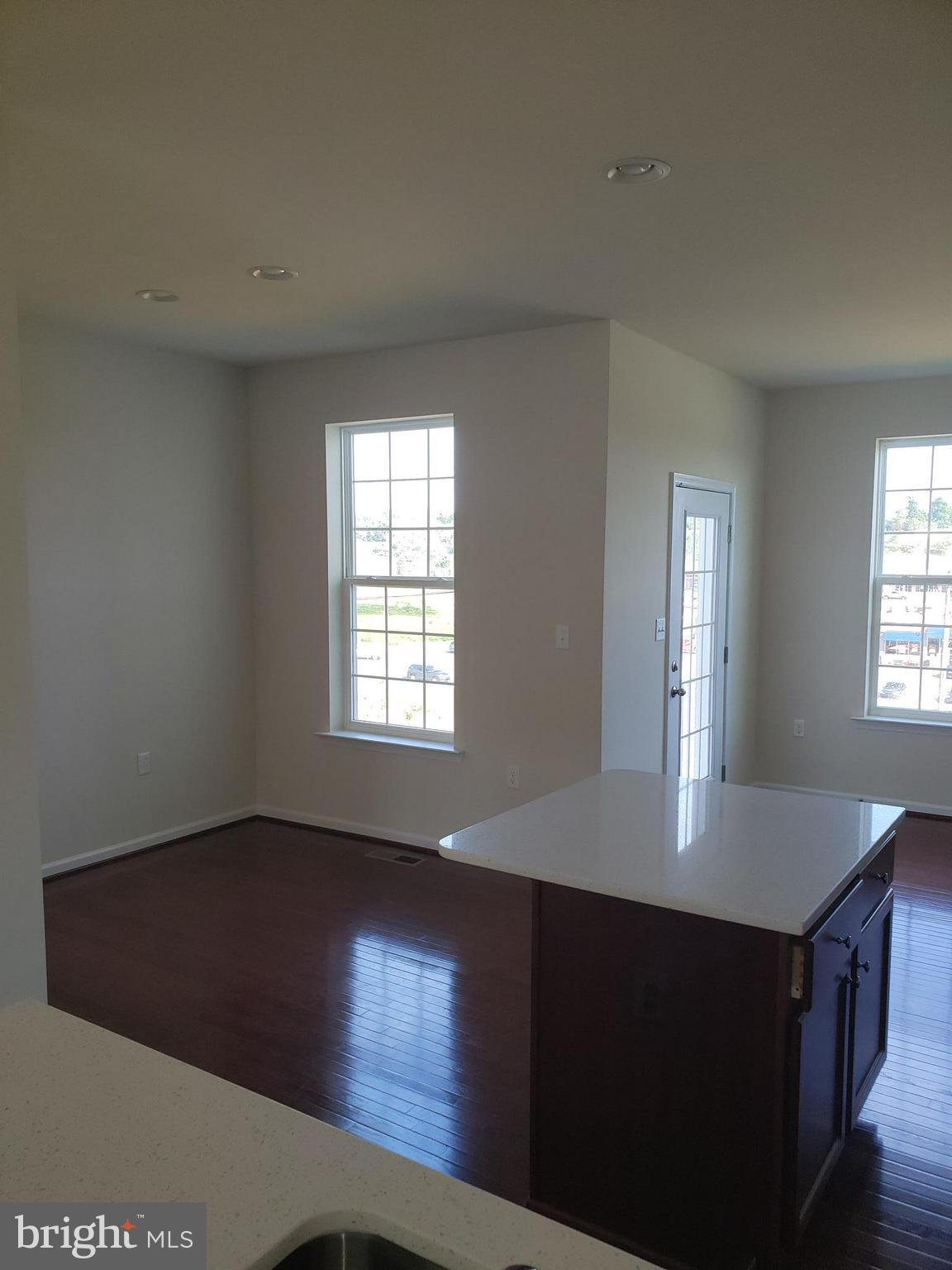 RIVERSIDE VILLAGES - Residential