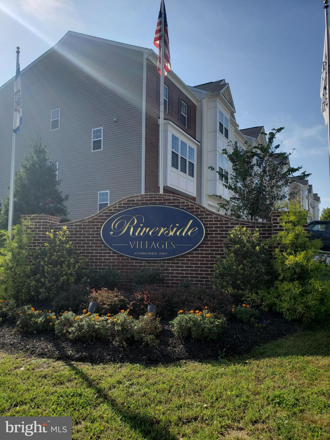 RIVERSIDE VILLAGES - Residential