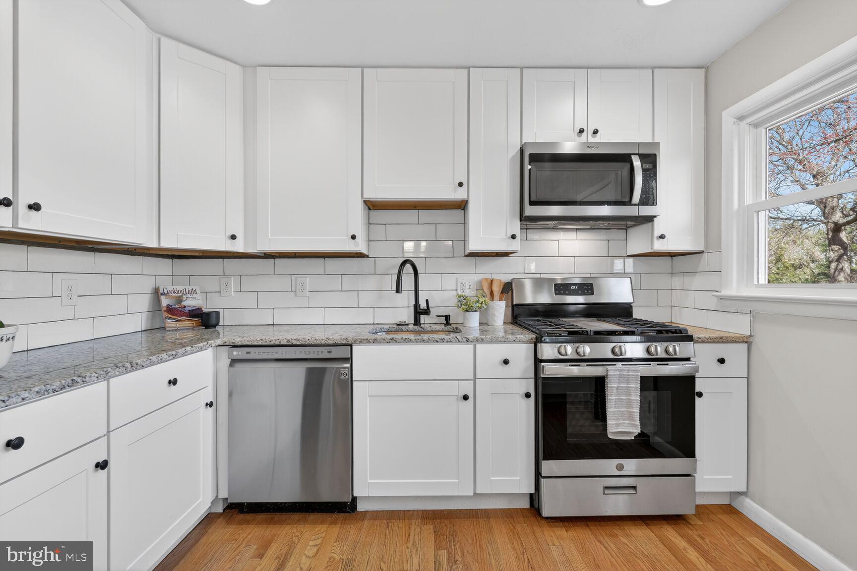 GLEN ACRES - Residential