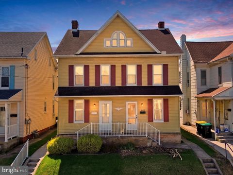 Townhouse For Sale - 543 Baer Avenue<br/> HANOVER, PA 17331