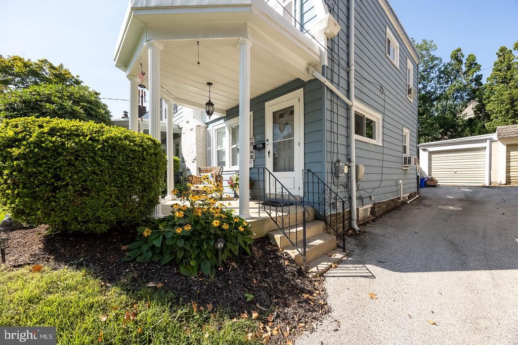 Photo of 914 Anderson Avenue, DREXEL HILL, PA 19026 (MLS # PADE2097140)