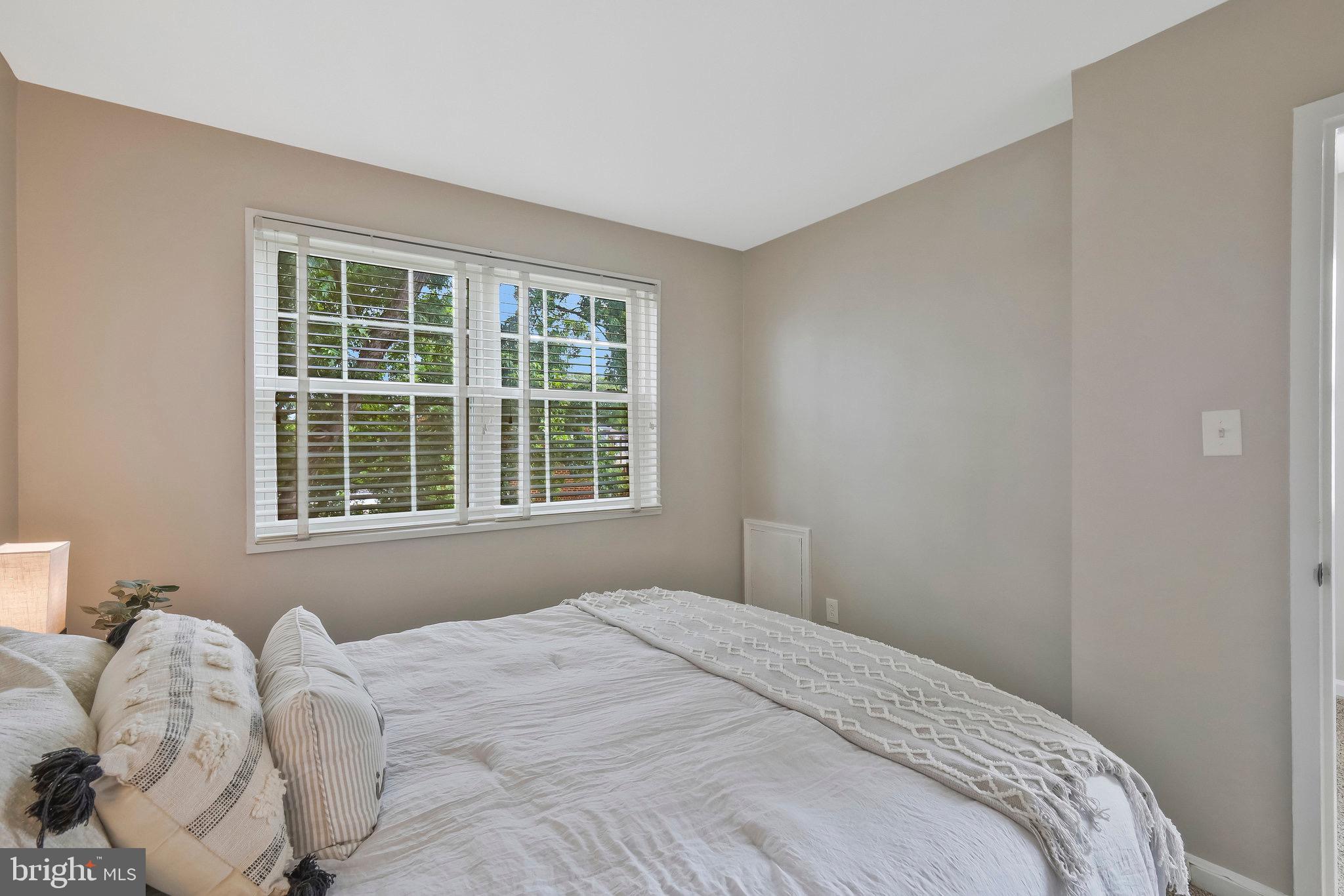 OXON RUN HILLS - Residential