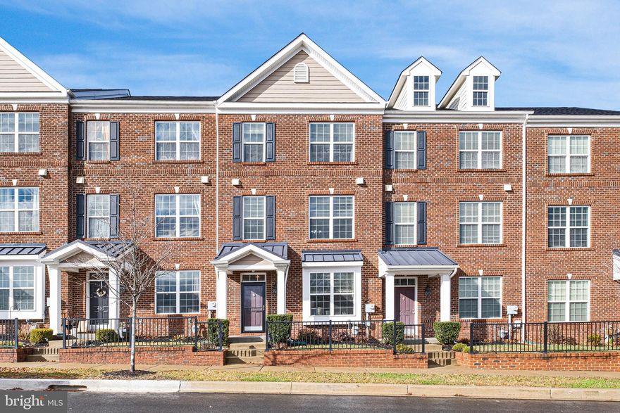 Back on the market due to buyer financing! 

Now is your chance! Sellers request a late March Settlement so feel free to come tour asap.