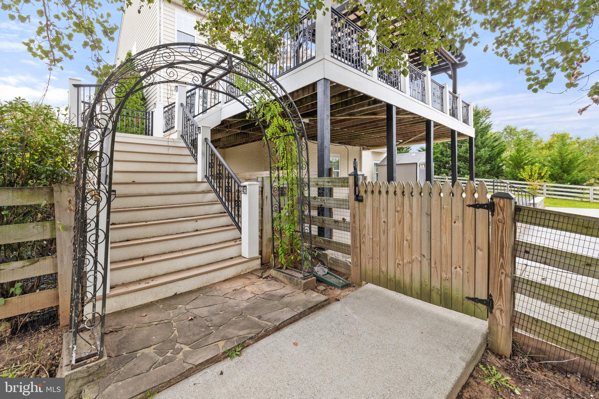 PADDOCKS AT DOWDEN DOWNS - Residential