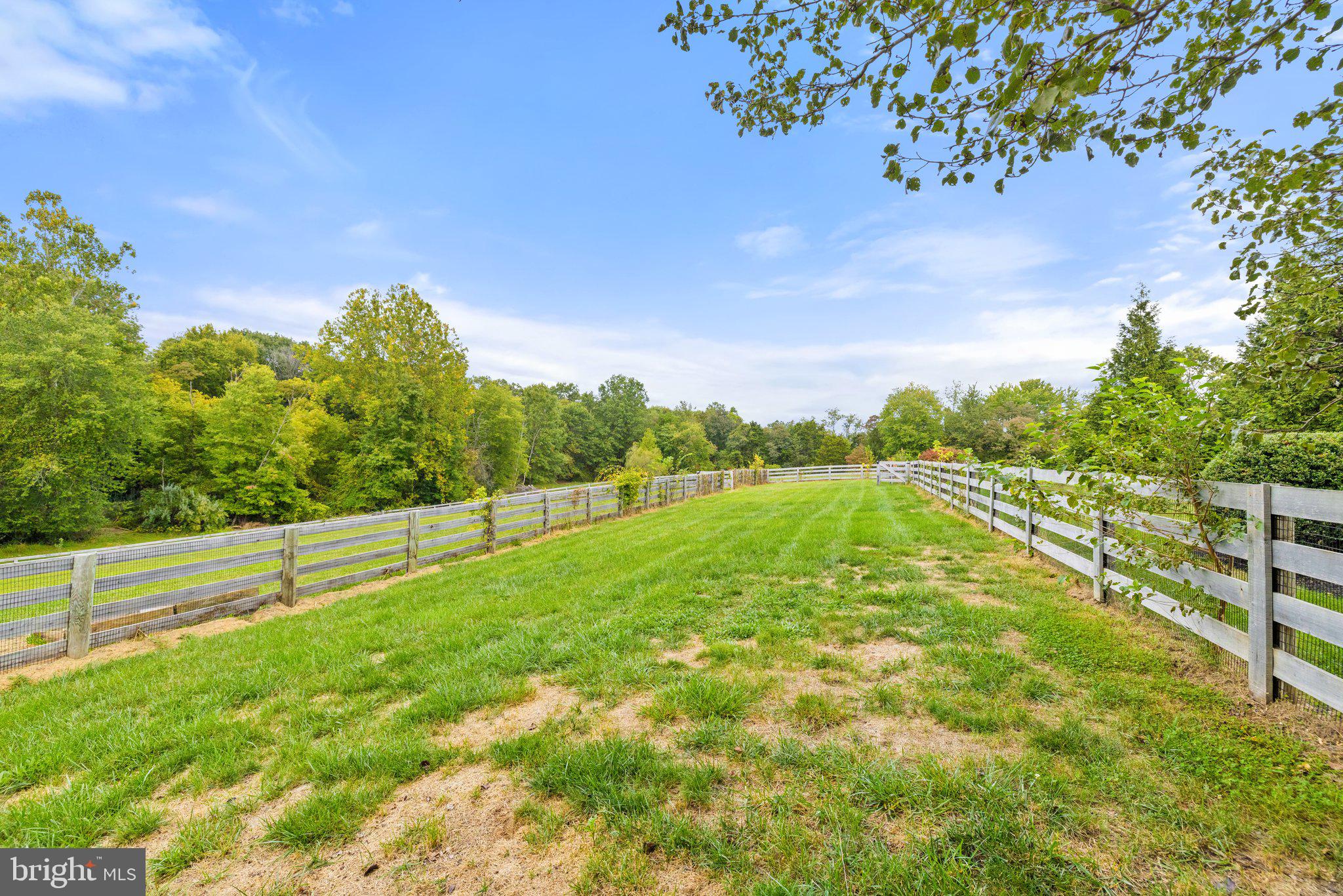 PADDOCKS AT DOWDEN DOWNS - Residential