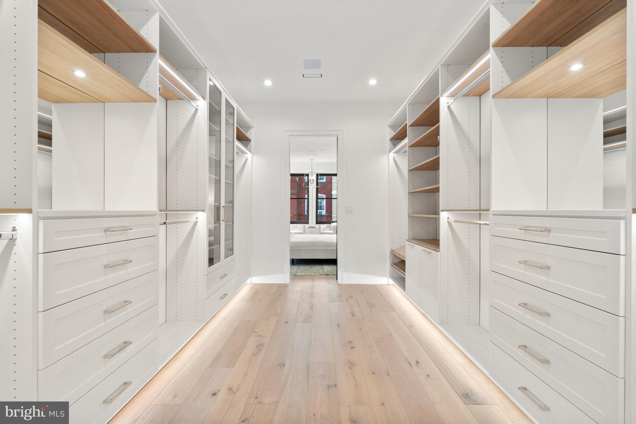 DUPONT CIRCLE - Residential
