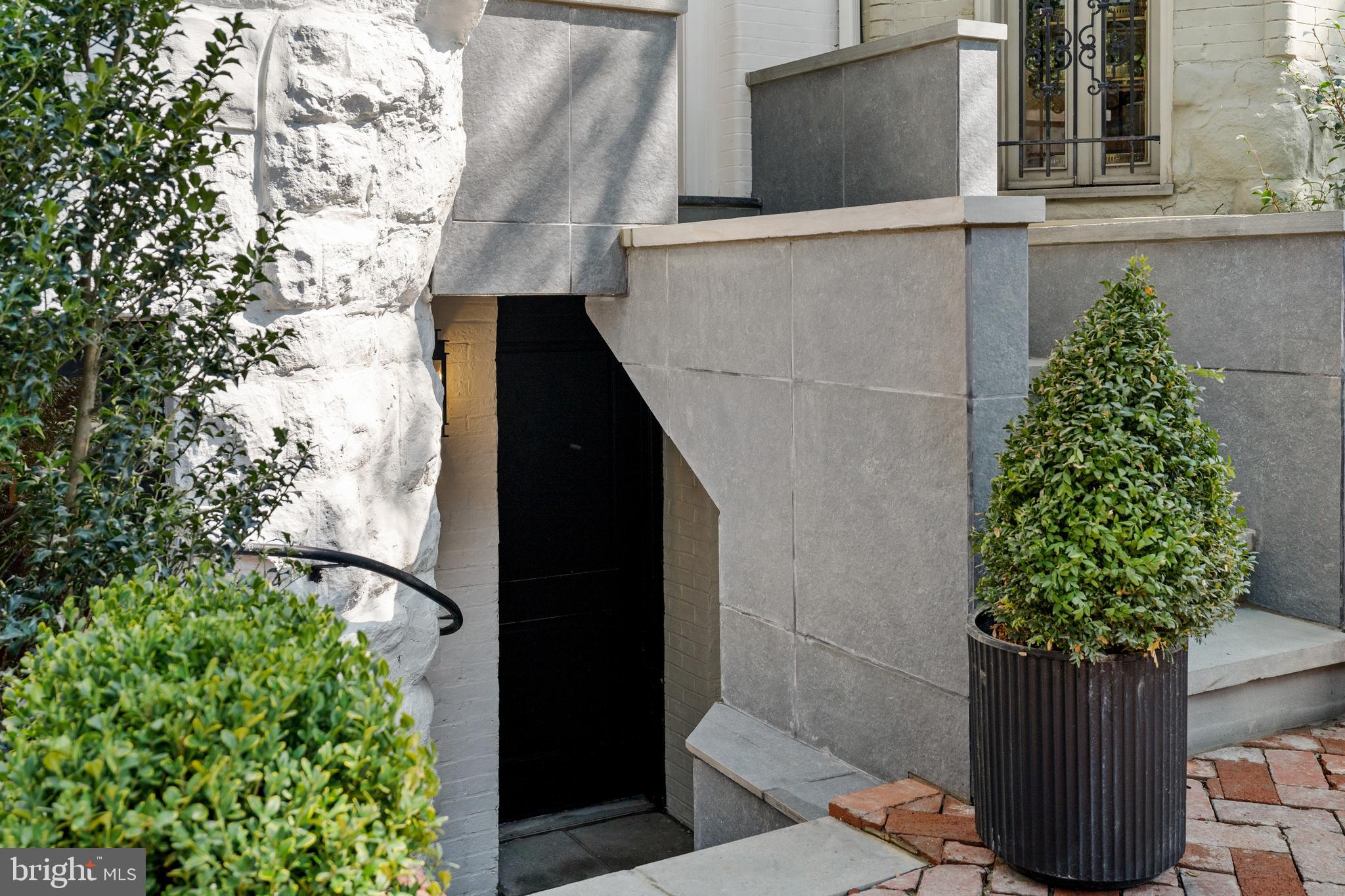DUPONT CIRCLE - Residential