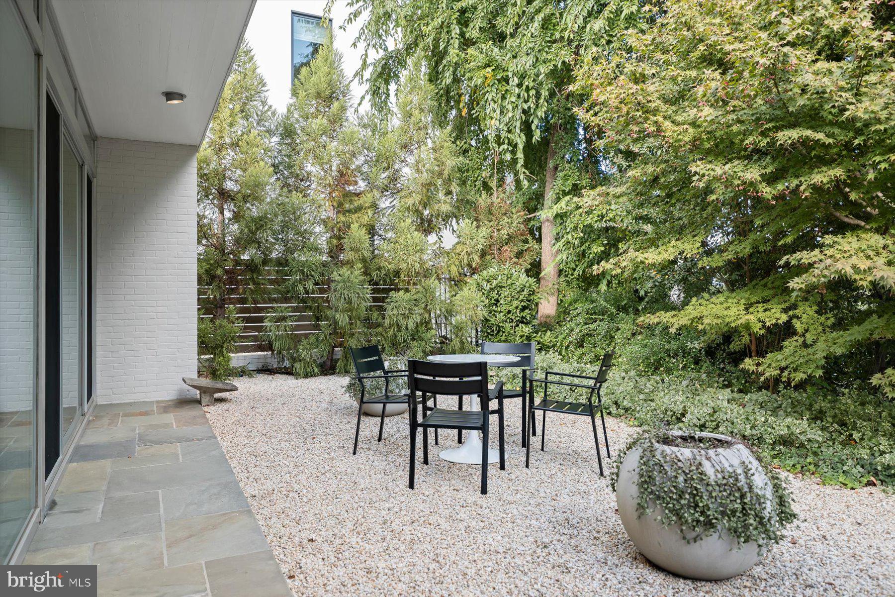 DOVER BALMORAL RIVERWOOD - Residential