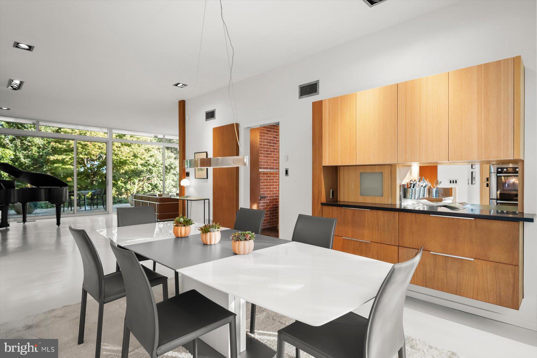 DOVER BALMORAL RIVERWOOD - Residential