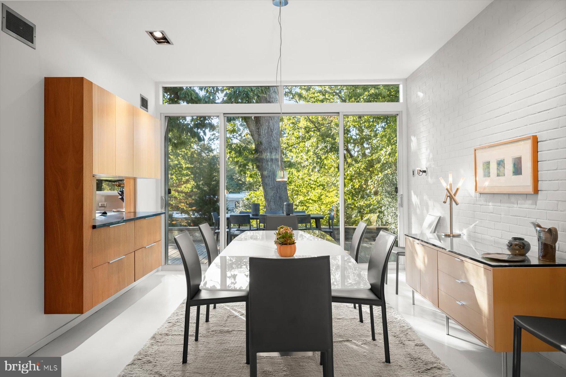 DOVER BALMORAL RIVERWOOD - Residential