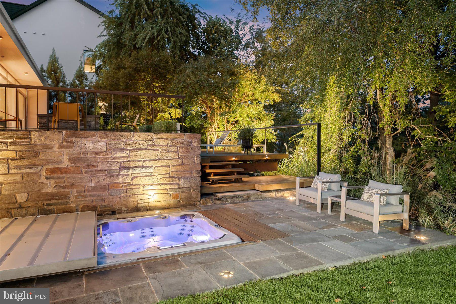 DOVER BALMORAL RIVERWOOD - Residential