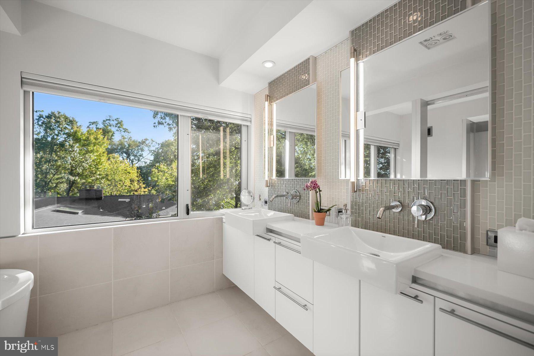 DOVER BALMORAL RIVERWOOD - Residential