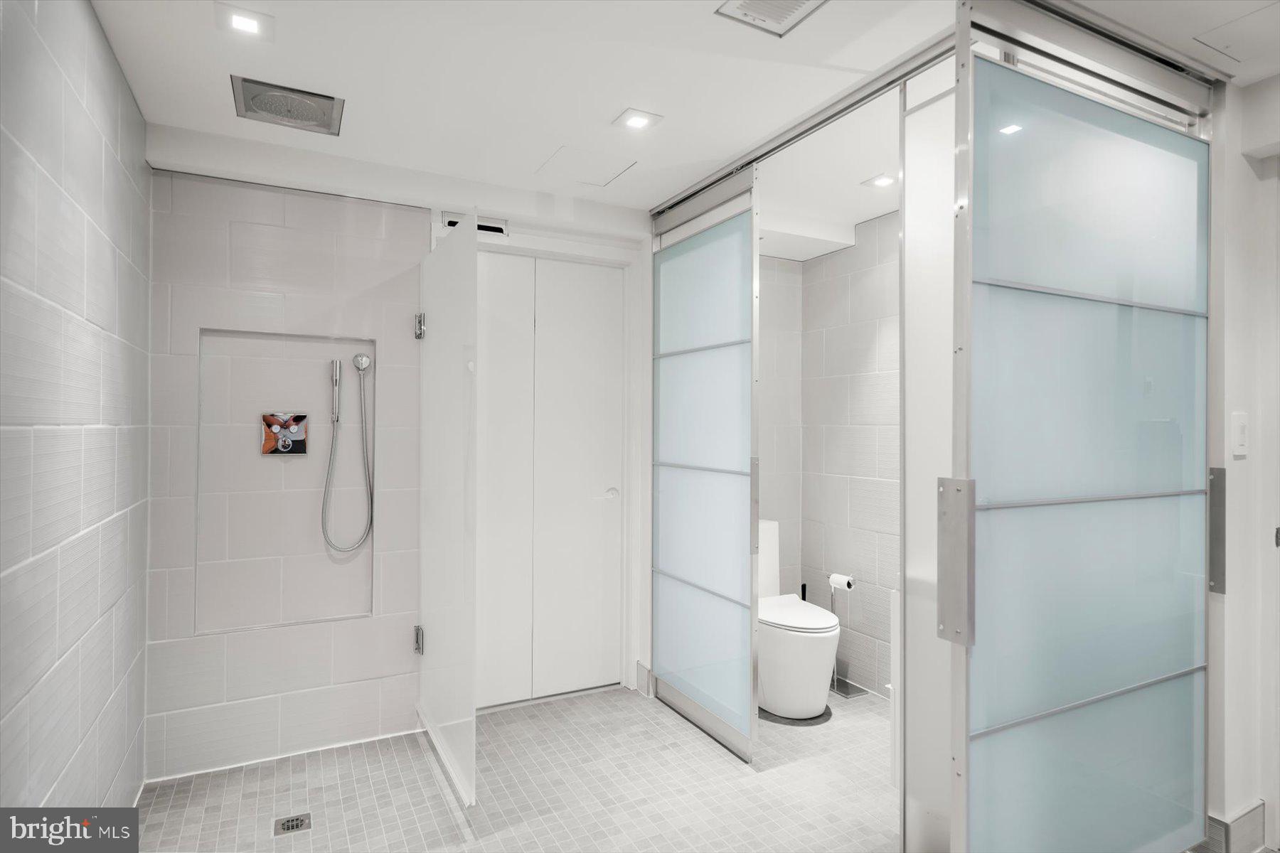 DOVER BALMORAL RIVERWOOD - Residential