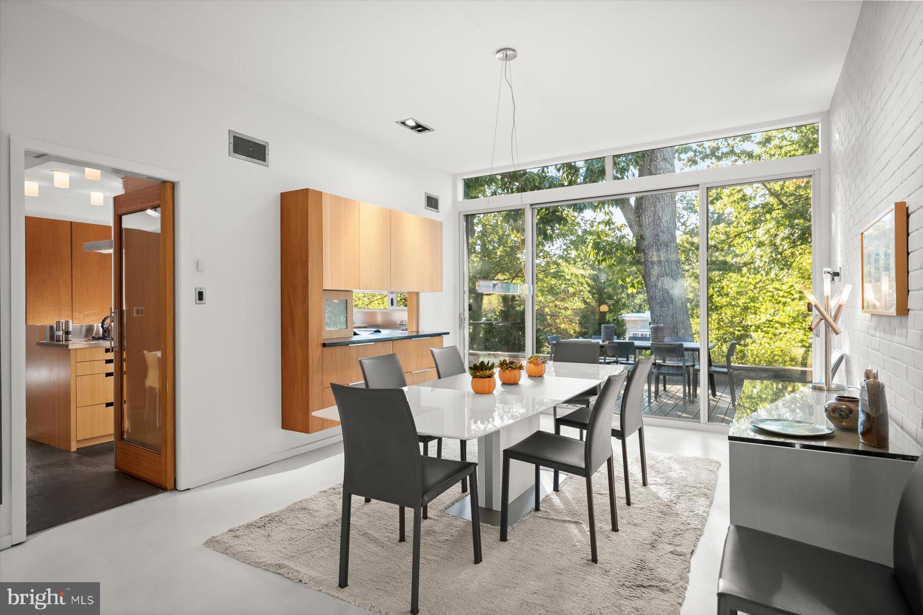 DOVER BALMORAL RIVERWOOD - Residential