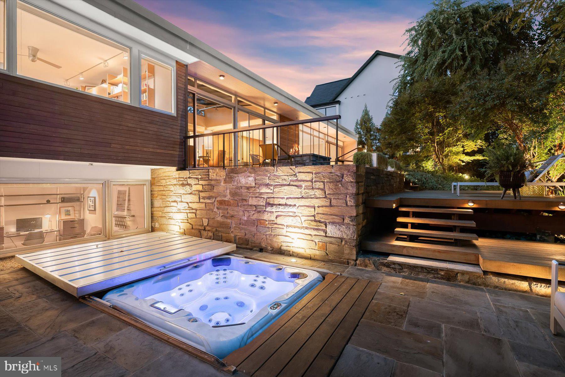 DOVER BALMORAL RIVERWOOD - Residential