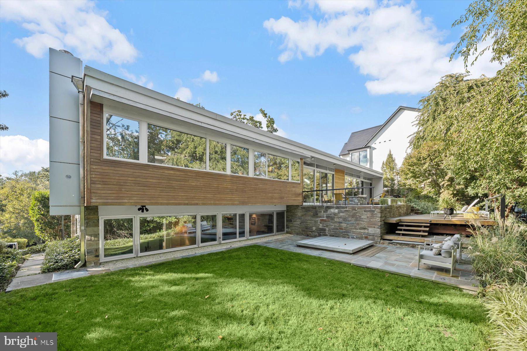 DOVER BALMORAL RIVERWOOD - Residential