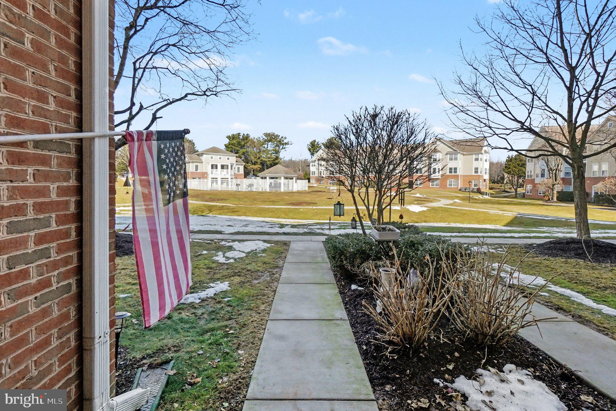 BAYLAND CONDO - Residential