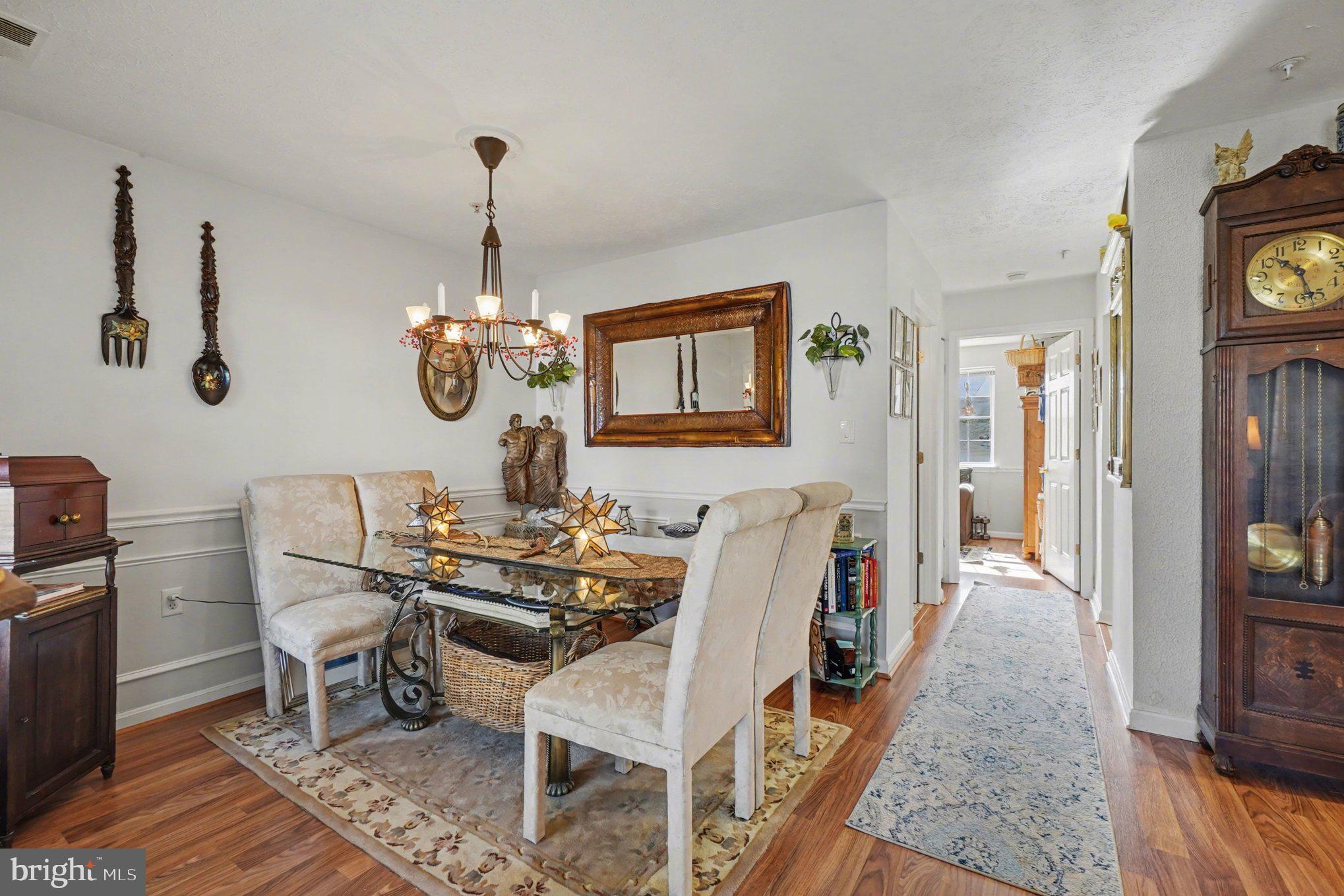 BAYLAND CONDO - Residential