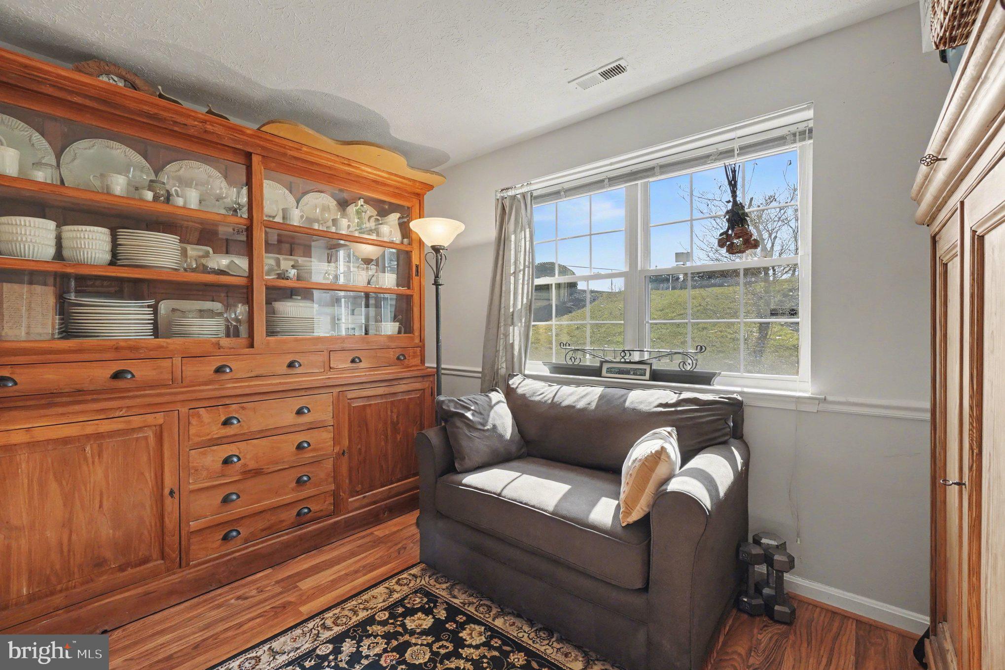 BAYLAND CONDO - Residential