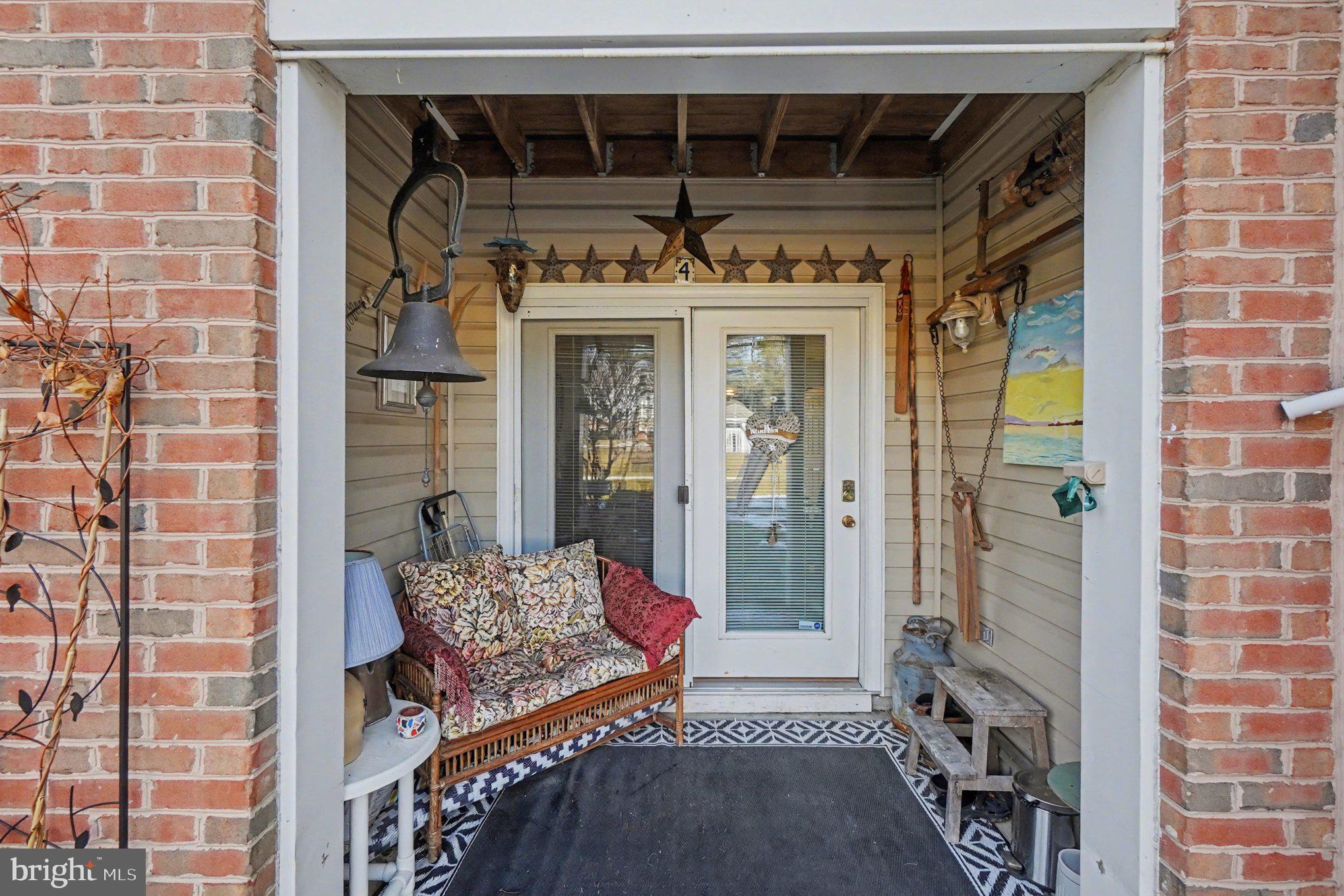 BAYLAND CONDO - Residential