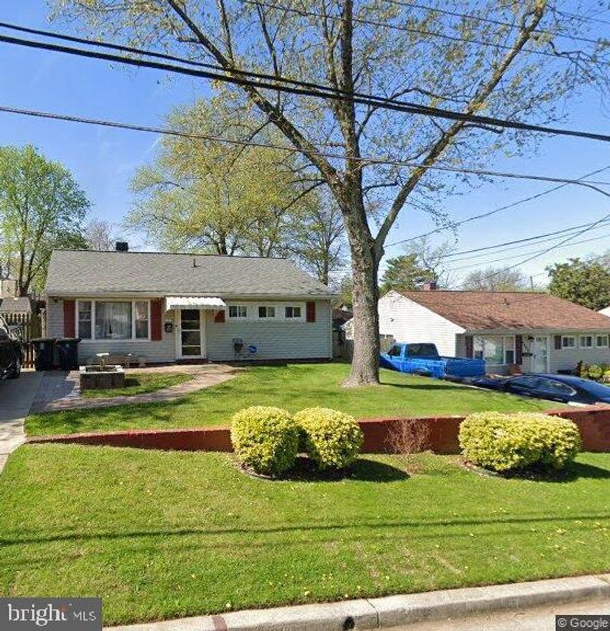 Rent a 1,331-square-foot, one-story home with three bedrooms, one bathroom, lots of parking, and carpet and hardwood floors in excellent condition.
Hyattsville is situated along the Route 1 corridor and is known for its Arts District and access to public transportation. Close to Prince George Mall.