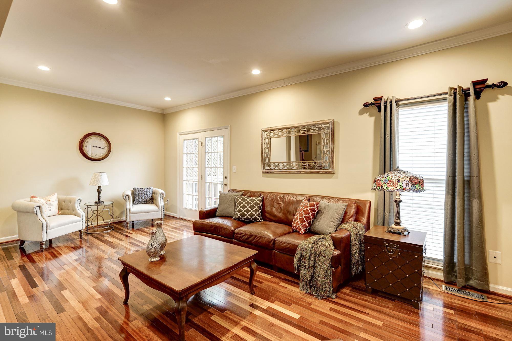 COMPTON VILLAGE - Residential