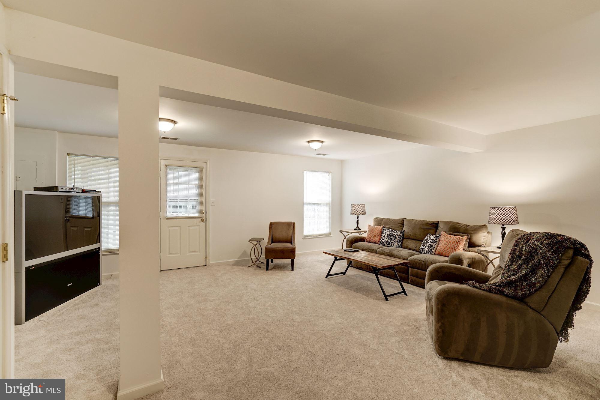 COMPTON VILLAGE - Residential