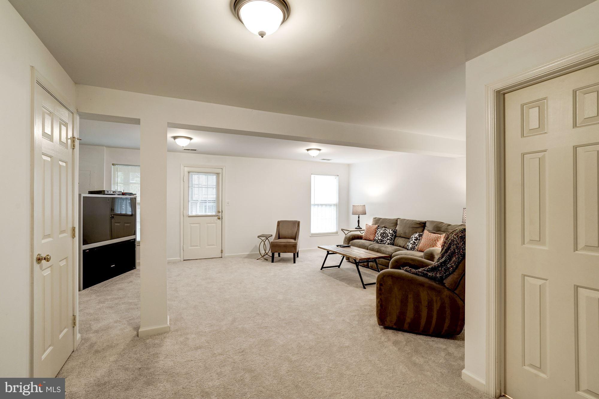 COMPTON VILLAGE - Residential