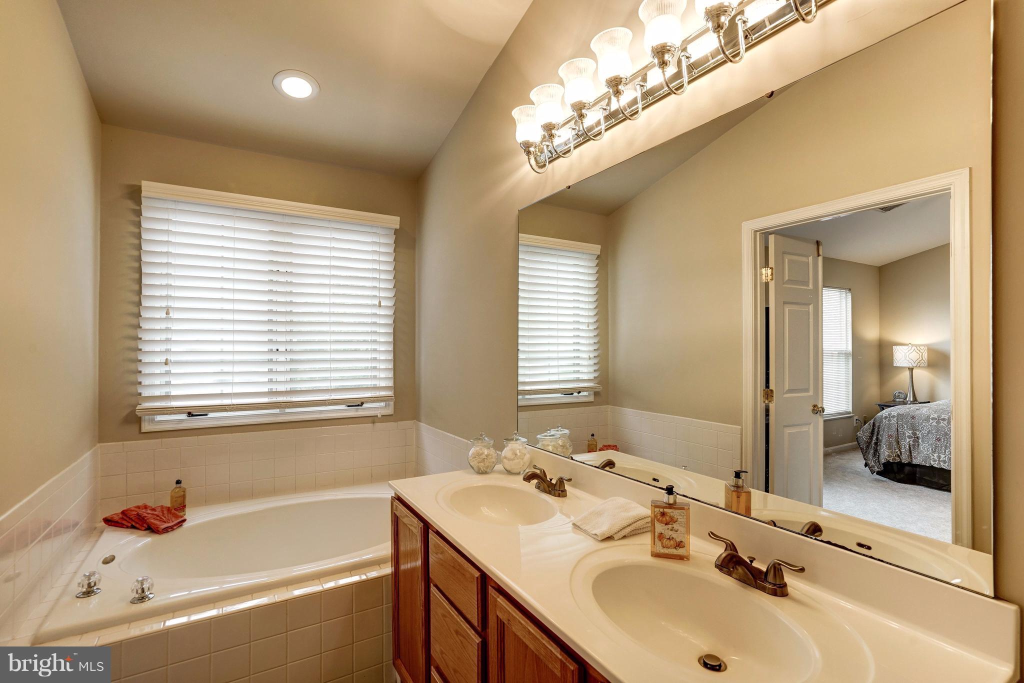 COMPTON VILLAGE - Residential