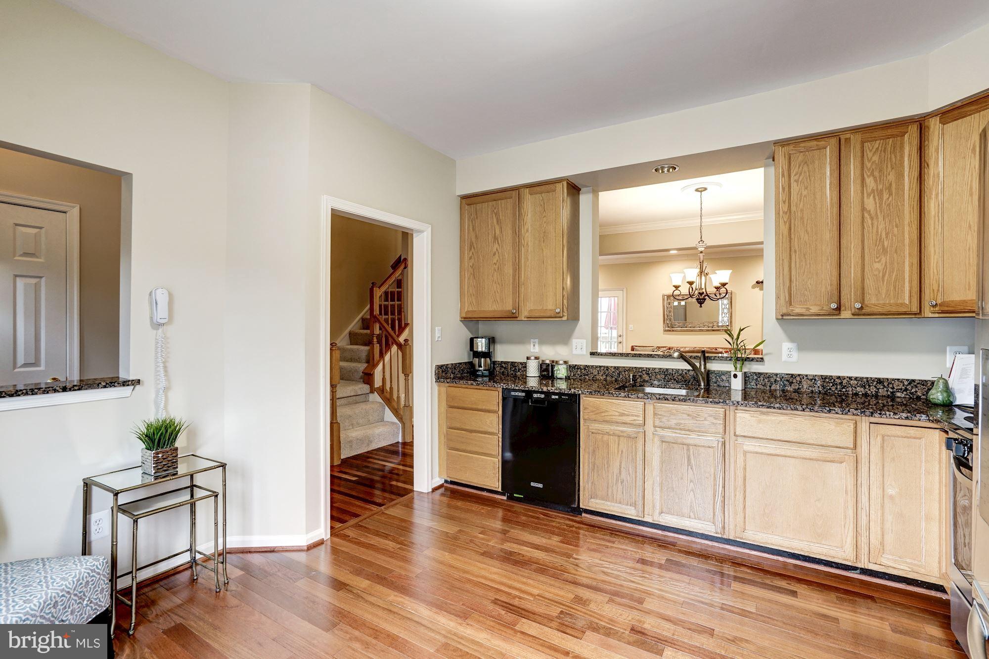 COMPTON VILLAGE - Residential