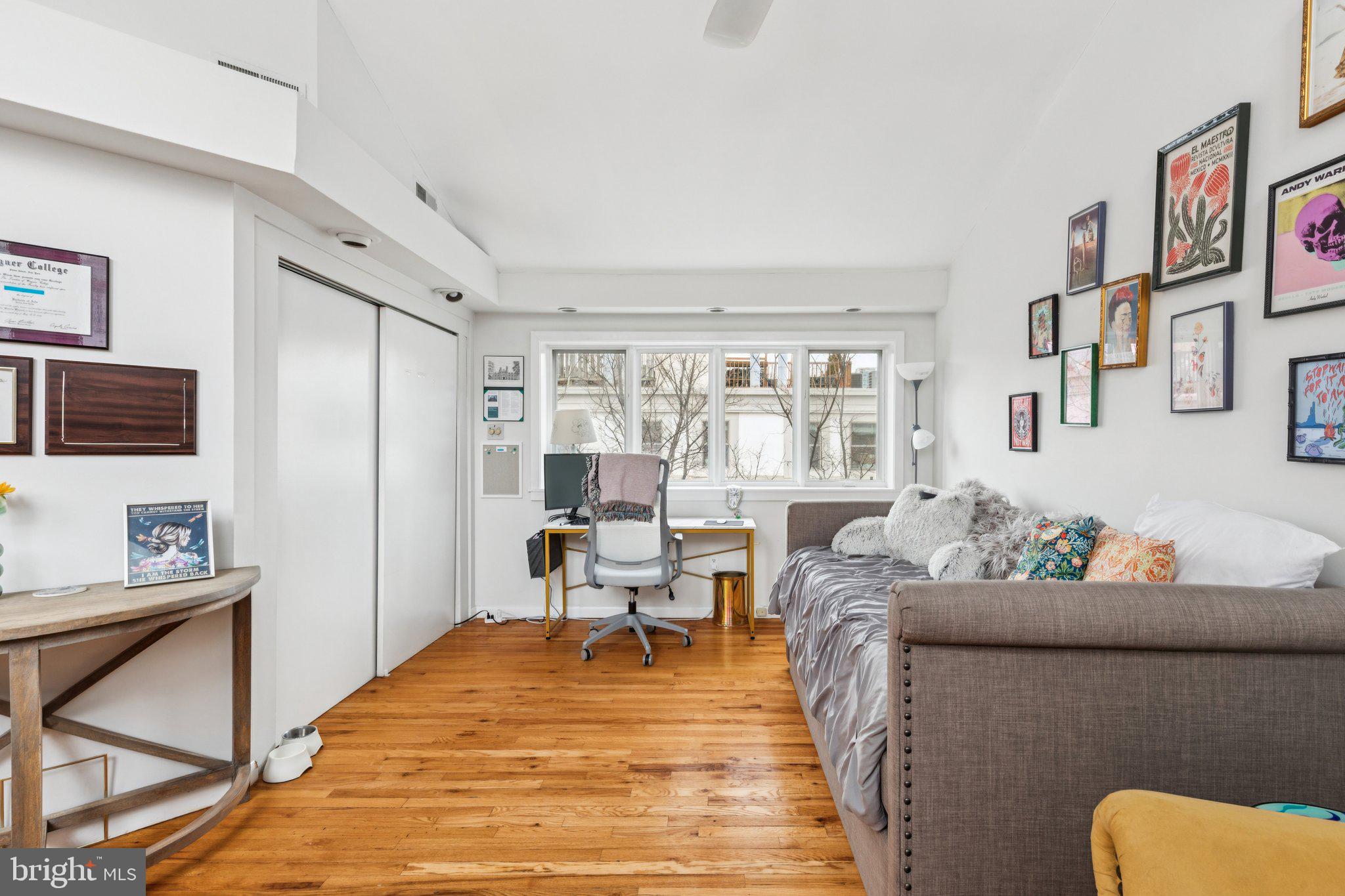 GRADUATE HOSPITAL - Residential