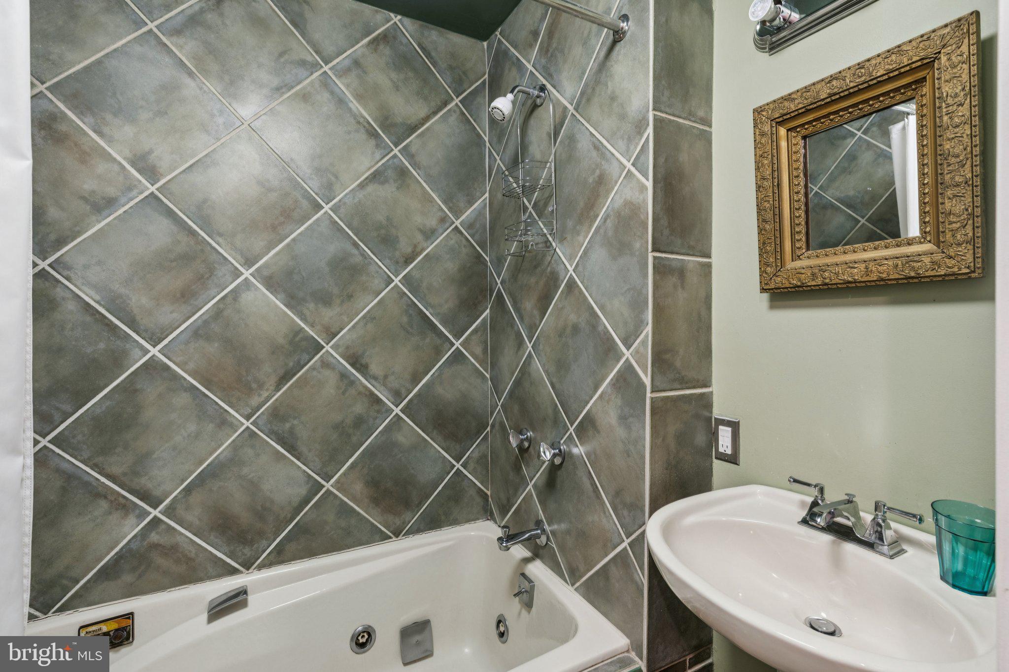 GRADUATE HOSPITAL - Residential