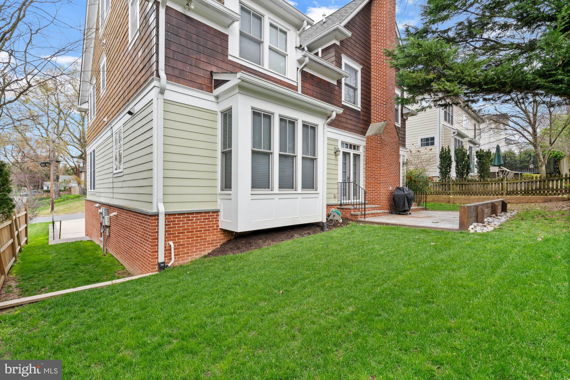 GREENACRES - Residential Lease