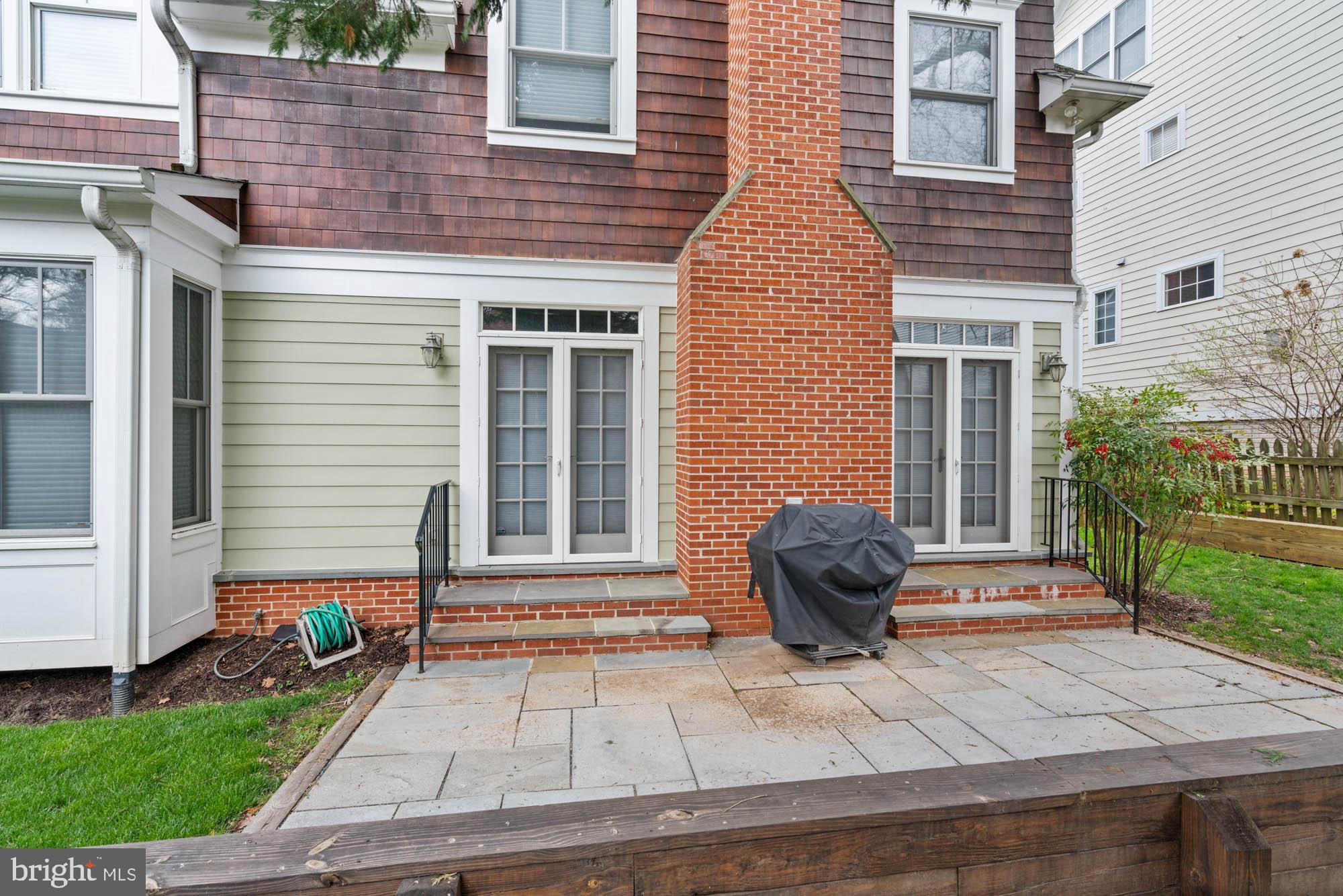 GREENACRES - Residential Lease