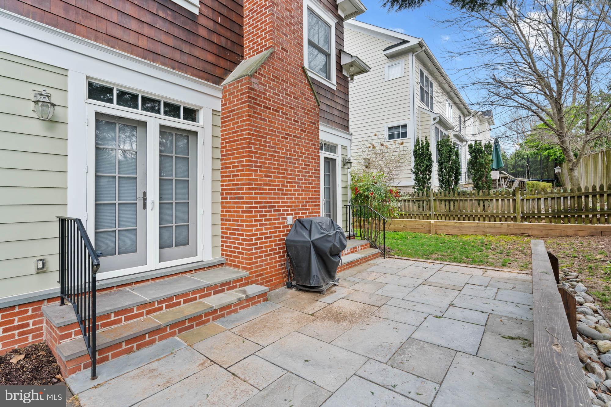 GREENACRES - Residential Lease