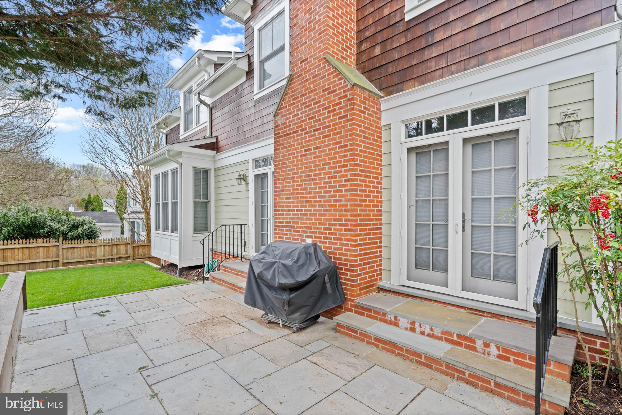 GREENACRES - Residential Lease