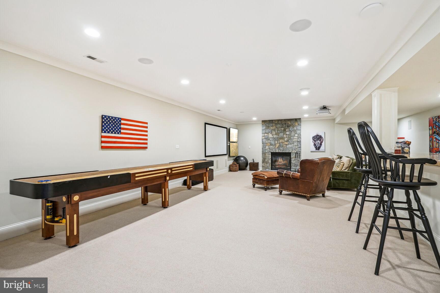 ARLINGWOOD - Residential