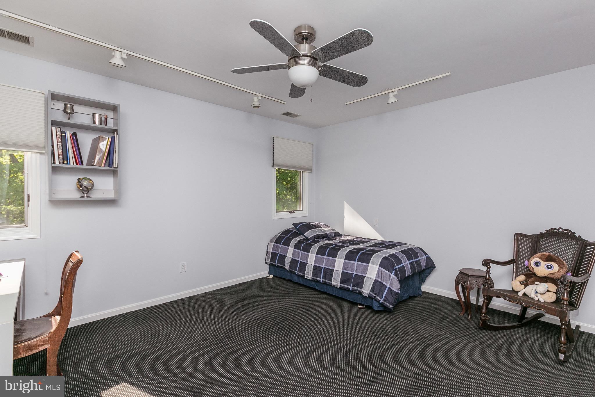 VALLEY BROOK - Residential