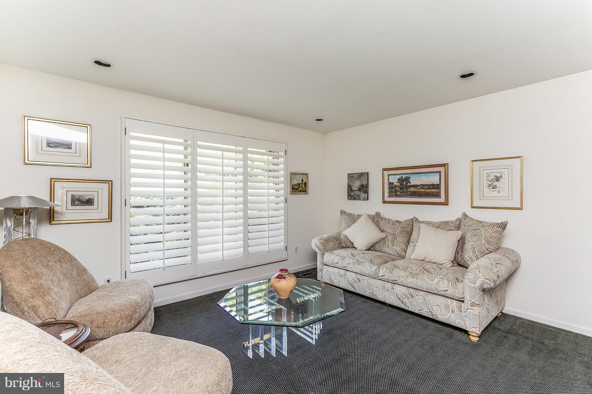 VALLEY BROOK - Residential