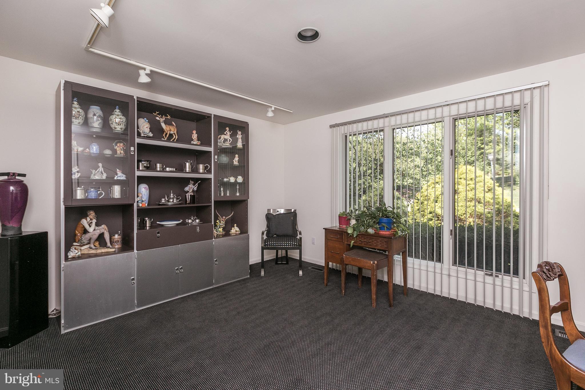 VALLEY BROOK - Residential