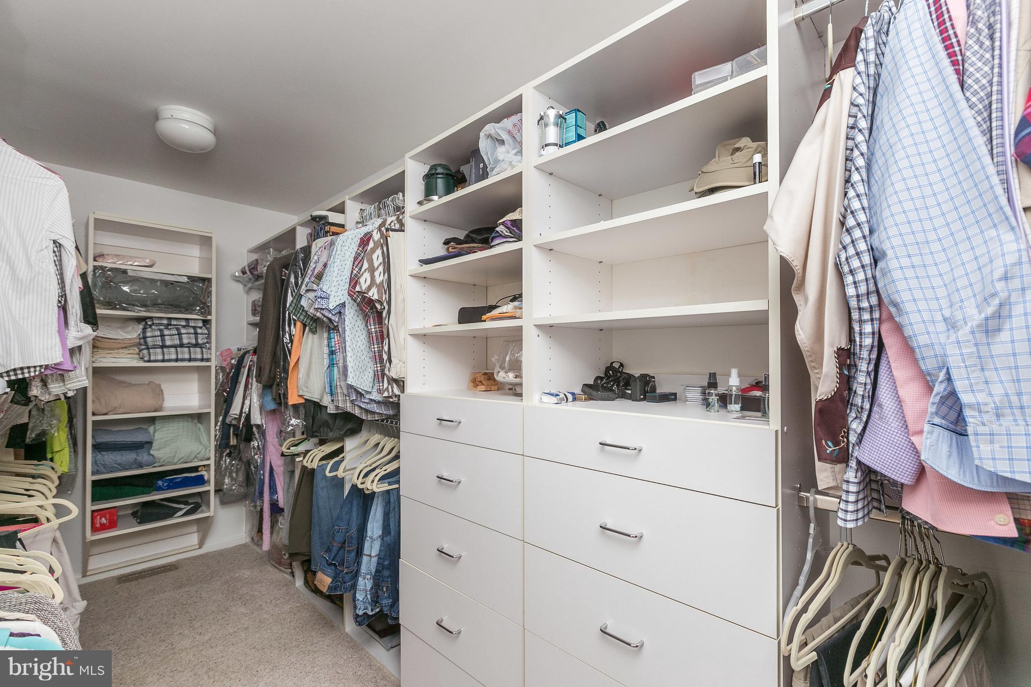 VALLEY BROOK - Residential