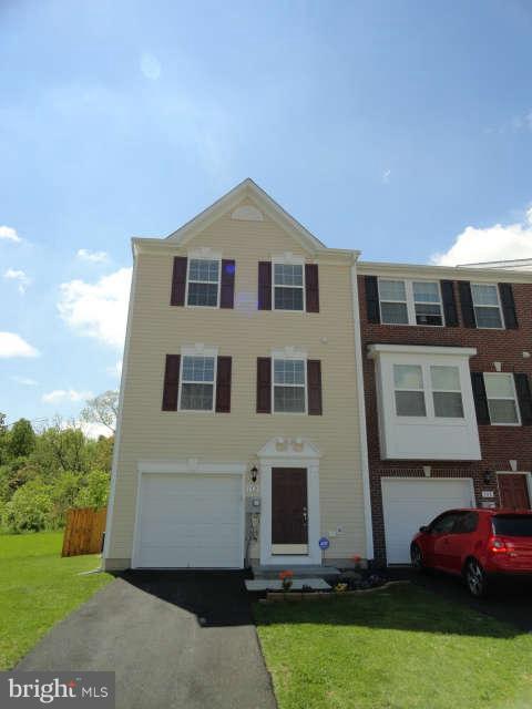 Nearly new TH in small townhouse community. Private end unit with deck and privacy fenced rear yard. 3 fully finished levels with 1 car garage. Master bedroom has walk in closet and private bath. Large kitchen with appliances and eat in dining with doors opening to large deck. No smokers/pets case by case with addn damage dep. Application/credit report required.
