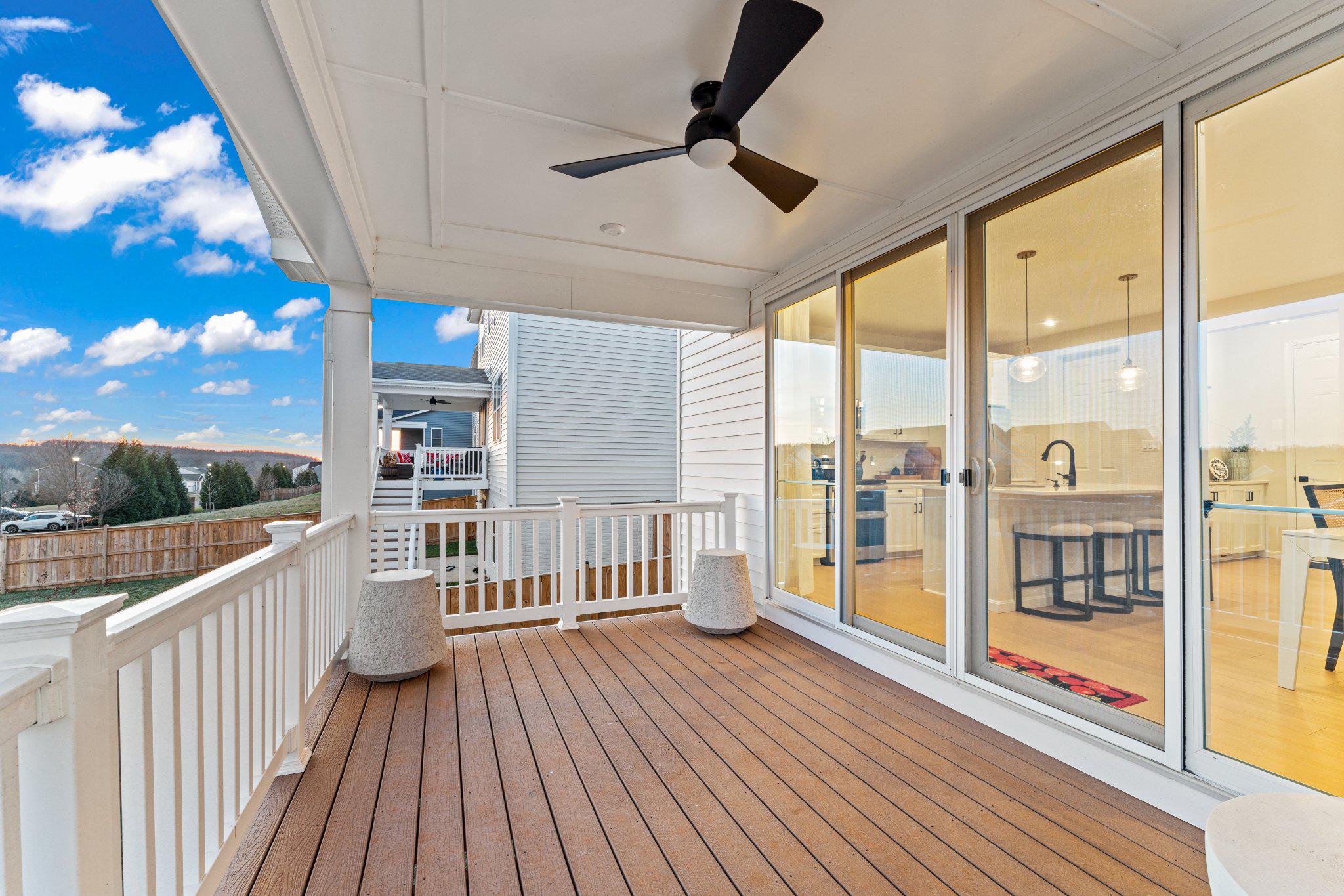 ROUND HILL MEADOWS - Residential