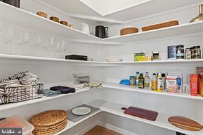 ROUND HILL MEADOWS - Residential