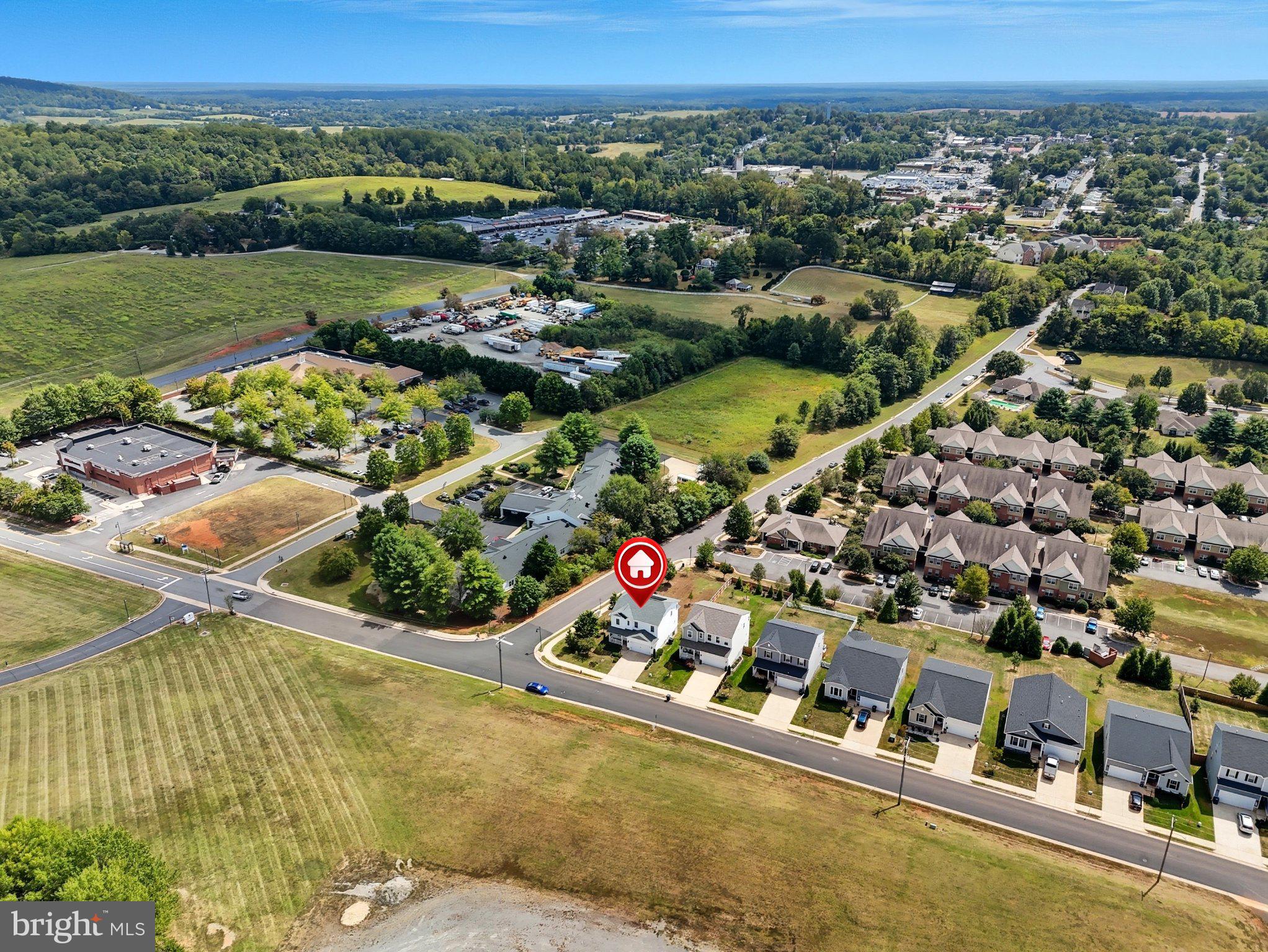 ROUND HILL MEADOWS - Residential