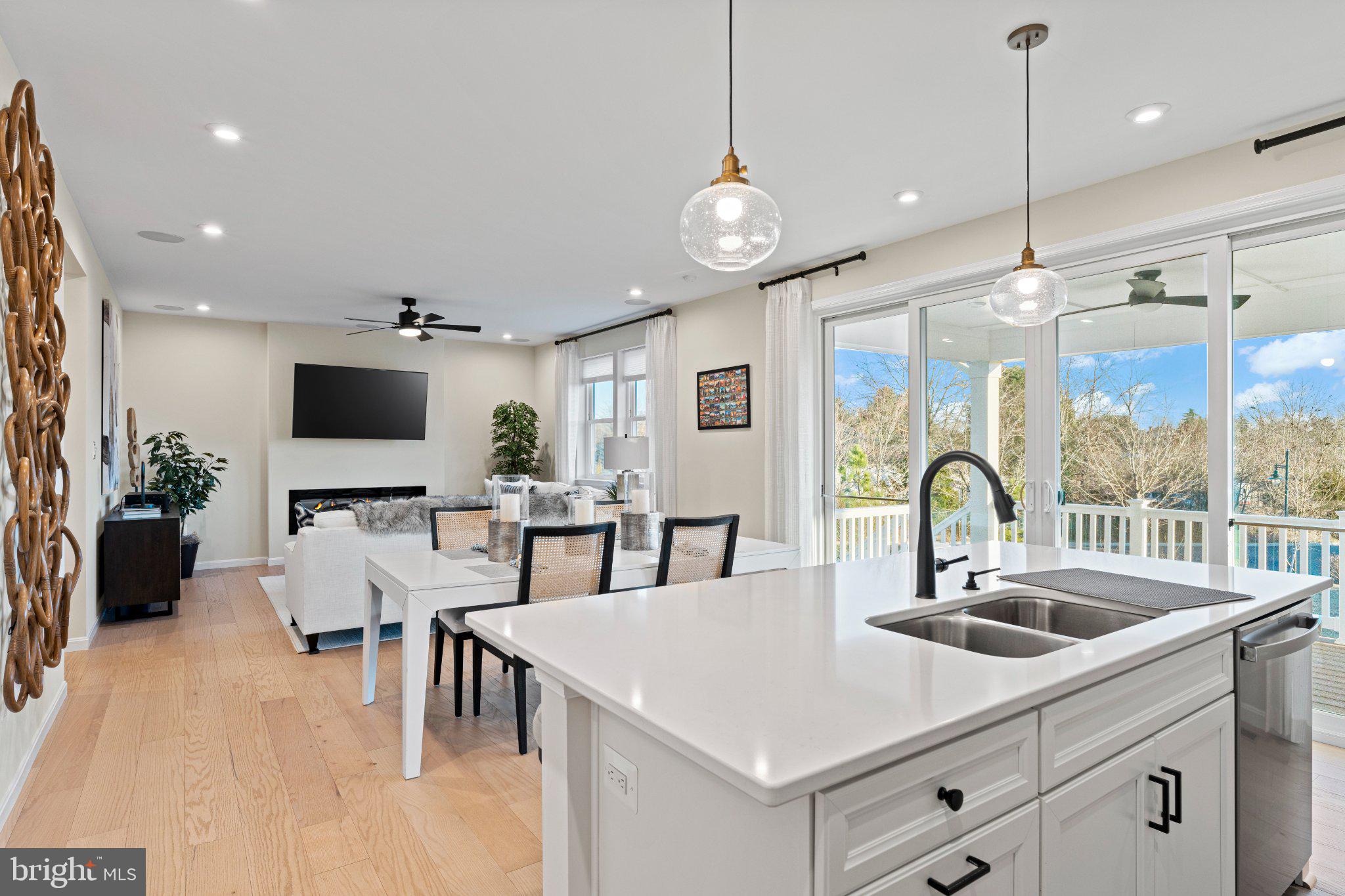 ROUND HILL MEADOWS - Residential