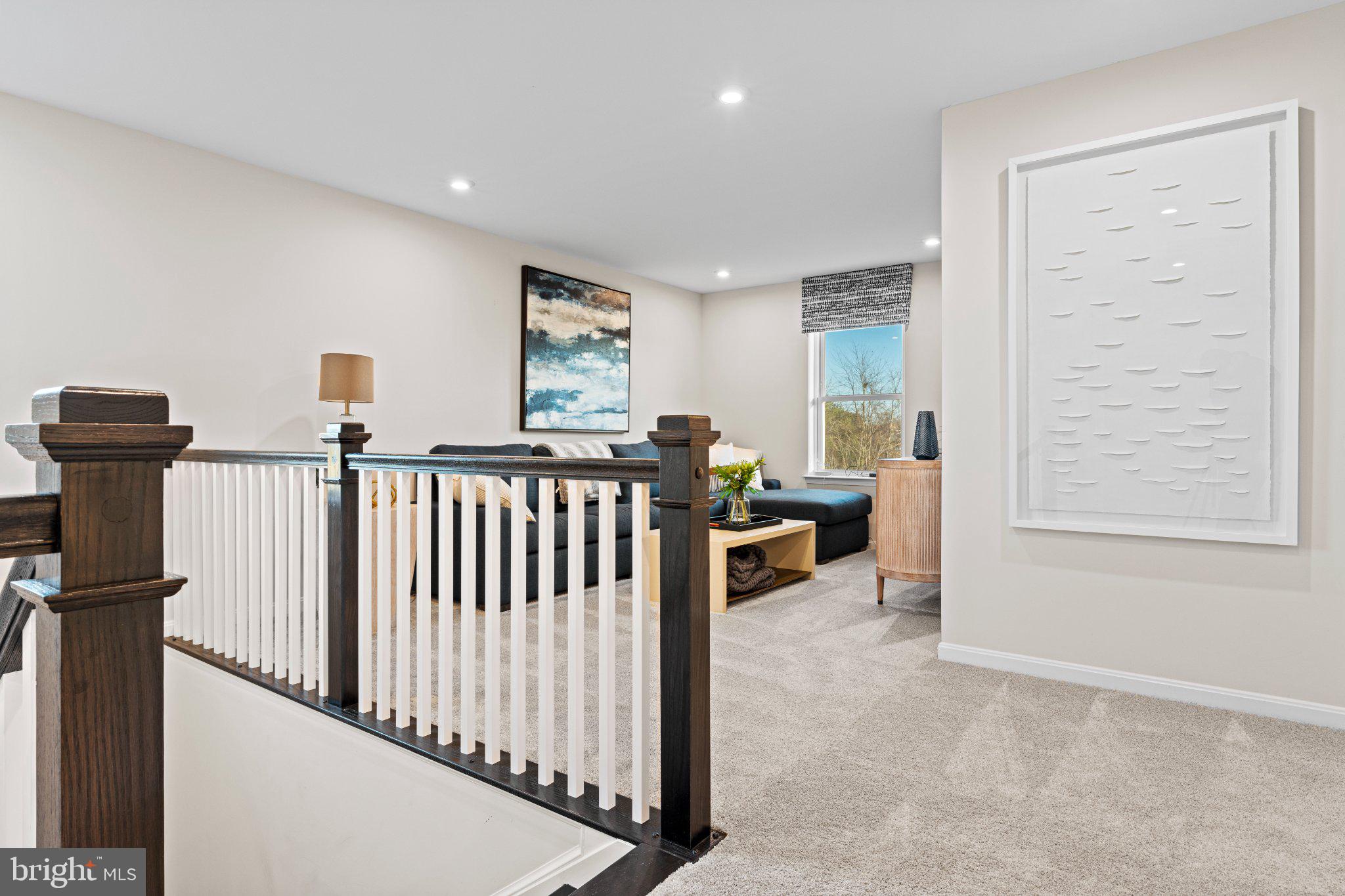 ROUND HILL MEADOWS - Residential