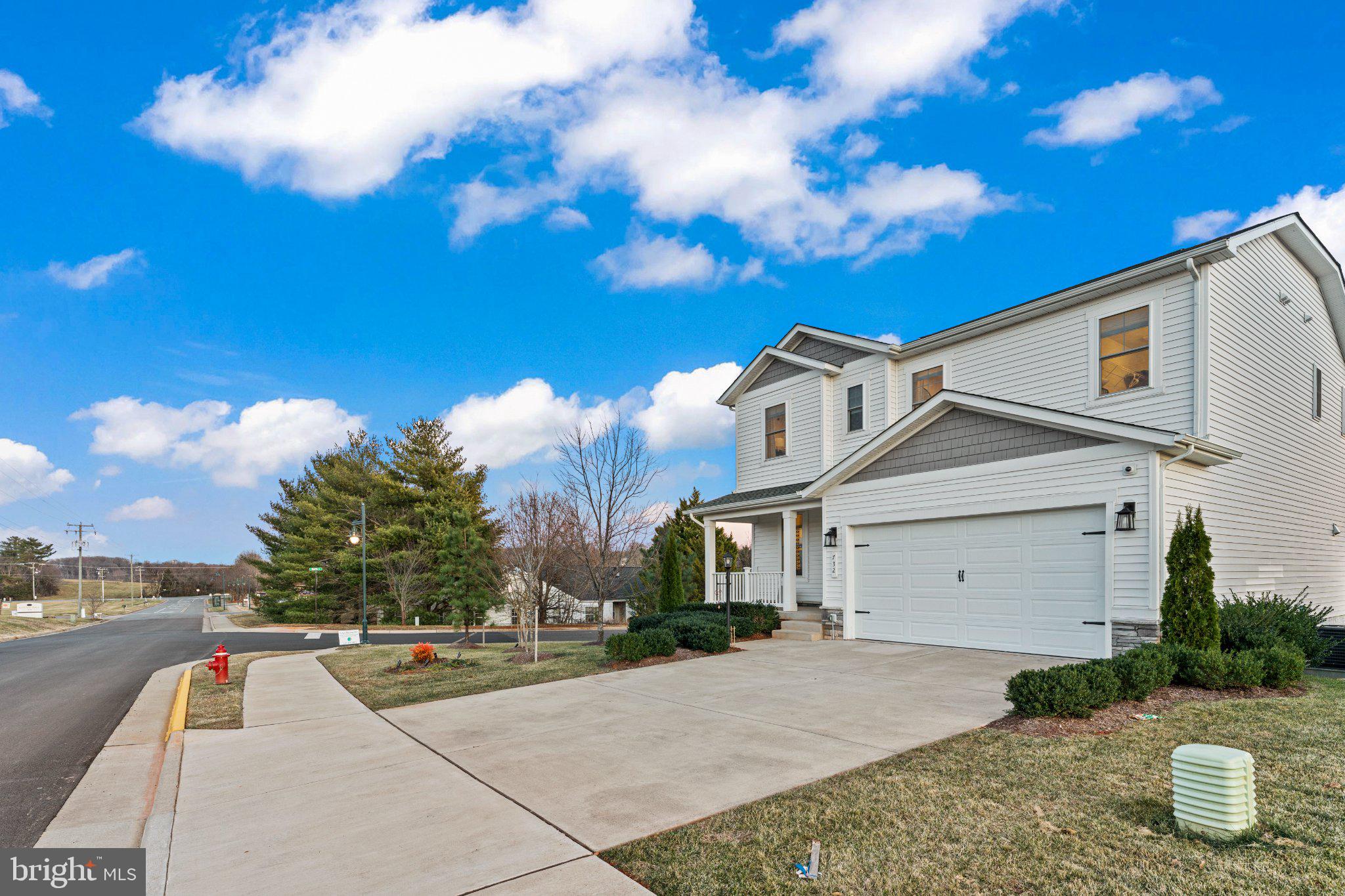 ROUND HILL MEADOWS - Residential