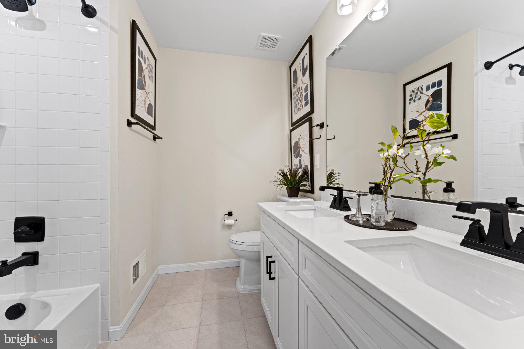 ROUND HILL MEADOWS - Residential